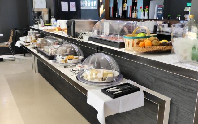 Pont Levis Hôtel By Franck Putelat