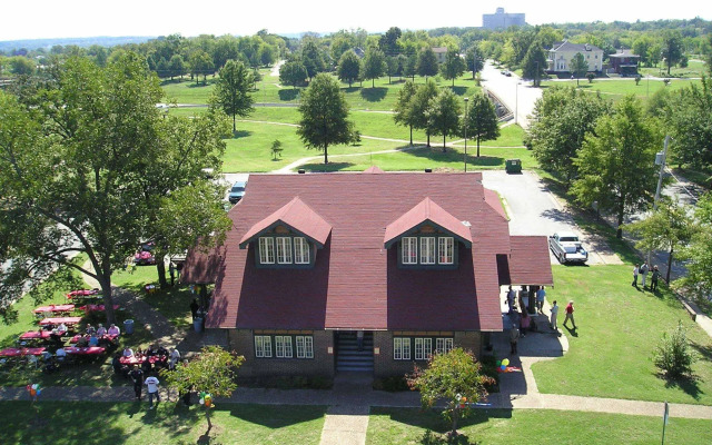 Little Rock Firehouse Museum & Hostel