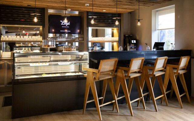 The Lloyd Stamford, Tapestry Collection by Hilton