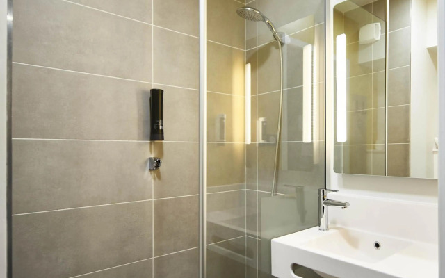 B&B HOTEL Bois D'Arcy Saint Quentin en Yvelines