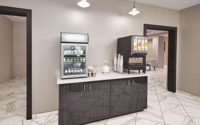 La Quinta Inn & Suites by Wyndham Springfield IL