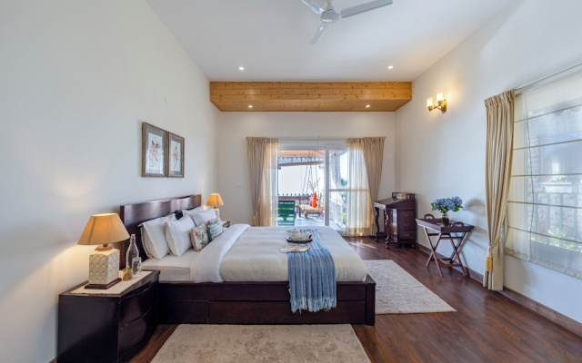 ELIVAAS 3BHK Plus Attic Cliffside Villa