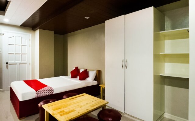 OYO 240 Country Artist Hotel