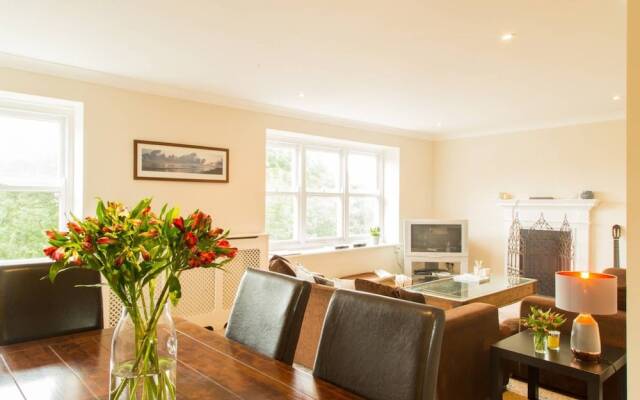 Newly Renovated Hove Apartment