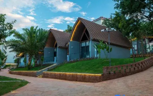 Lantuo Resort
