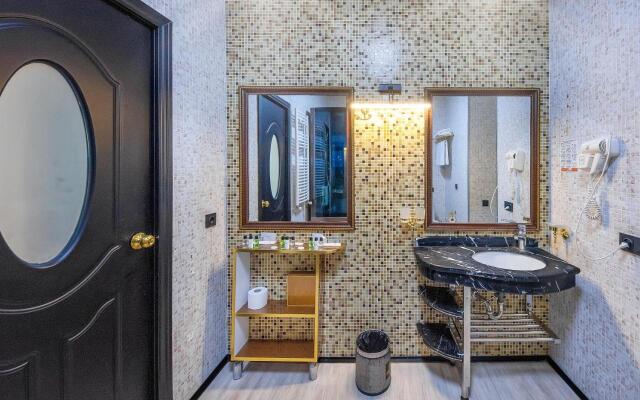 Cron Palace Tbilisi Hotel