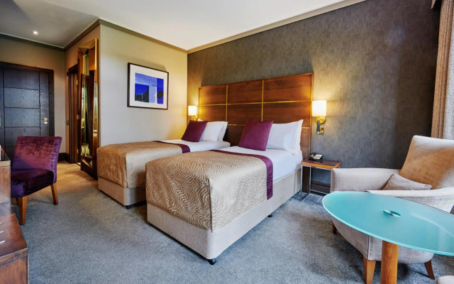 Aldwark Manor Estate