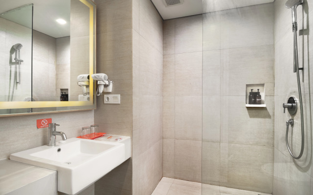 HARRIS Hotel Kuta Galleria - Bali