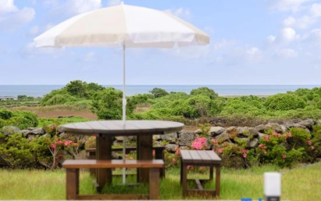 Kimnyeongdoldam private pool villa