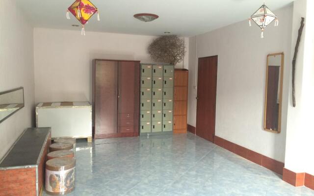 Domingo Hostel