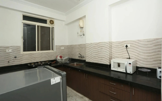OYO 9775 Home Modern 4BHK Celebration mall