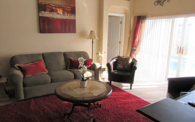 R1 Glenbrook 4 bed / 2 Bath