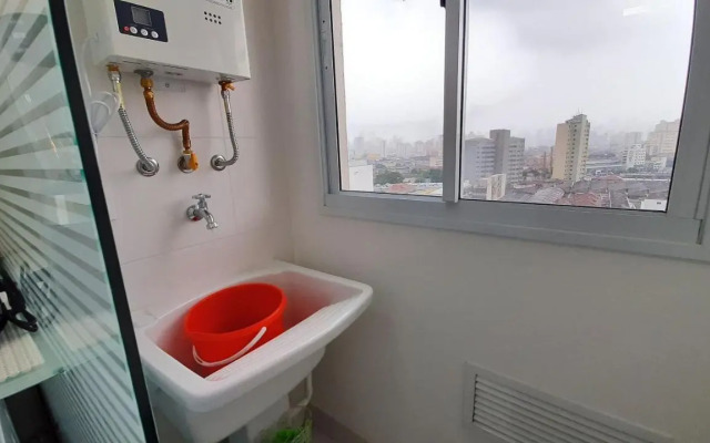 Apê iluminado e com vista alta no Brás
