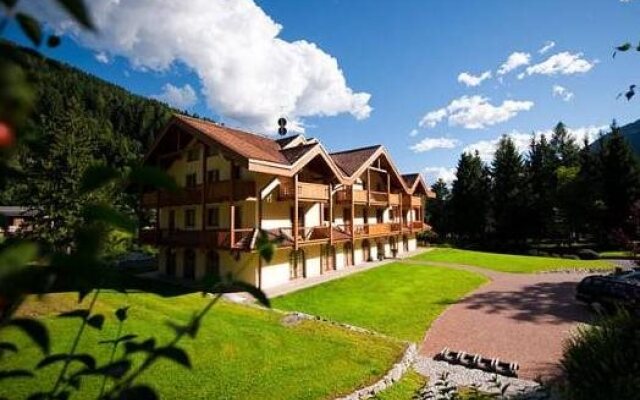 Holidays Dolomiti Apartment Resort