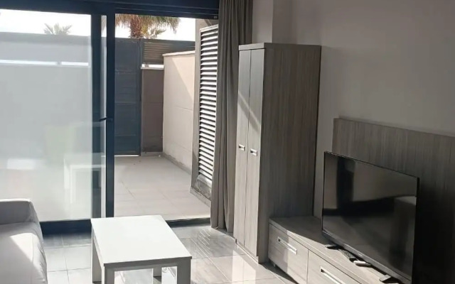 Belvilla by OYO Apartamento con Patio