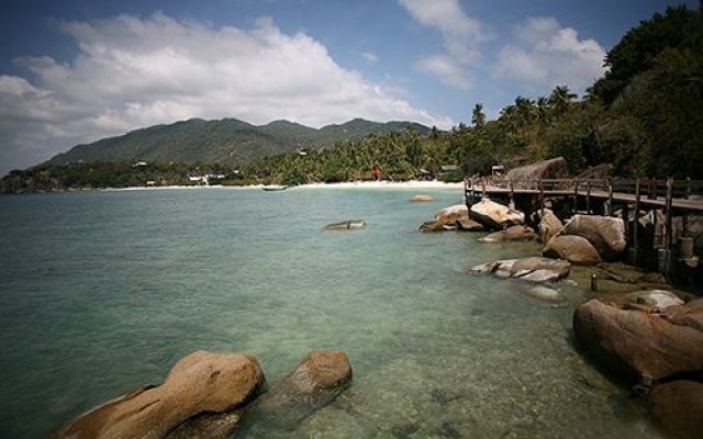 Lighthouse Bungalows and Restaurant