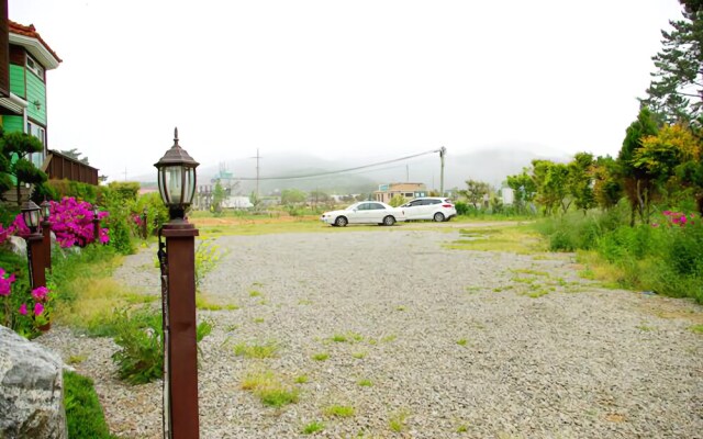 Taean Satbyeol Iyagi Pension
