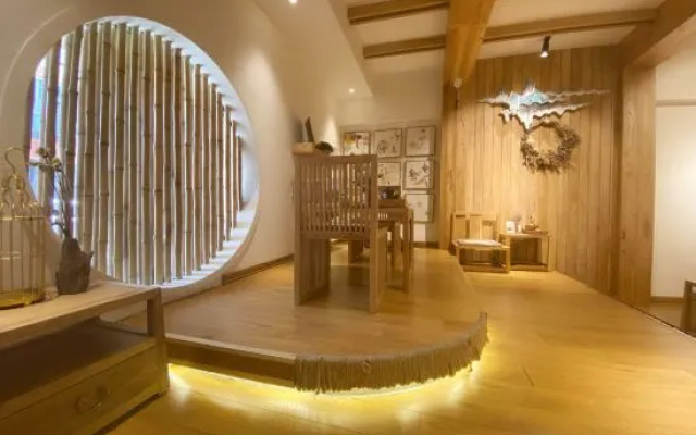 Xiangfeng Chuanshe Hotel