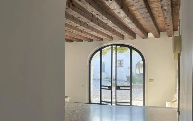 Hotel Villa Policreti