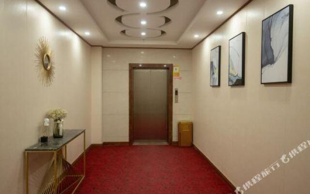 Yaris Hotel