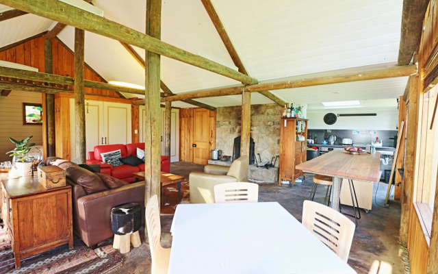 The Chapel – Guest Rooms – Crackenback