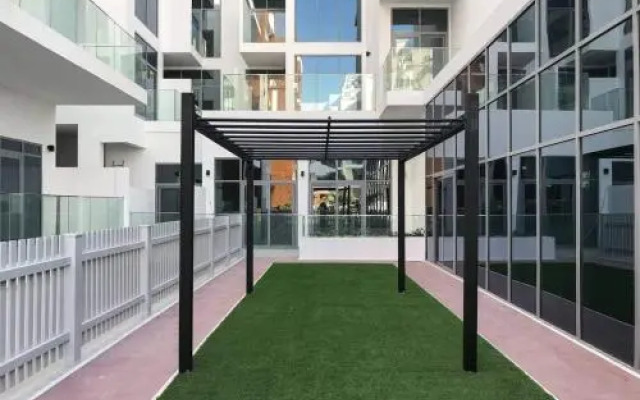 Modern 1BR in Jumeirah Village Circle (Pool View)