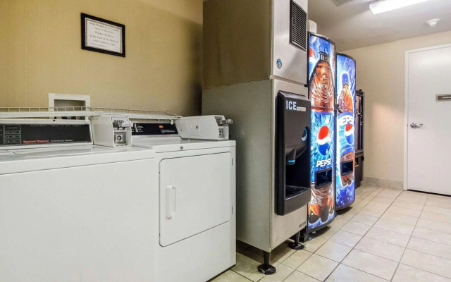 Comfort Suites