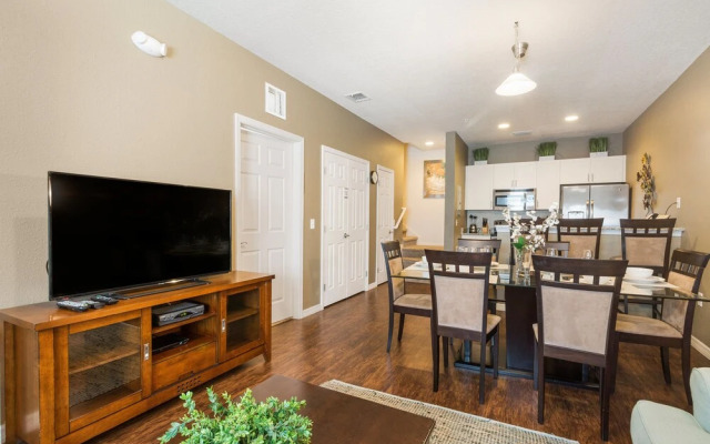 Lucaya Village 3040 Bld 13-102