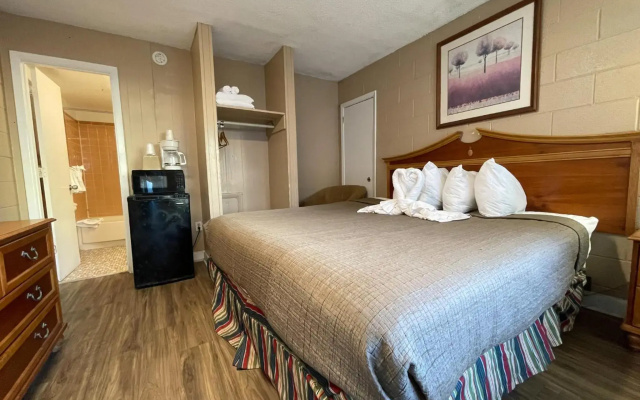 Polynesian Beach & Golf Resort