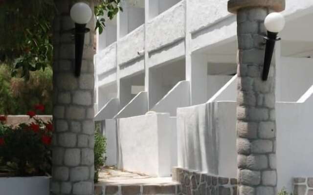 Lagada Beach Hotel