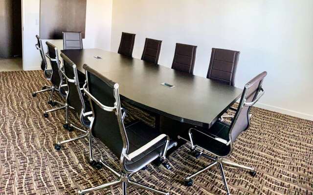 Comfort Inn & Suites near Ontario Airport