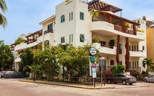 Las Olas Condominium #207