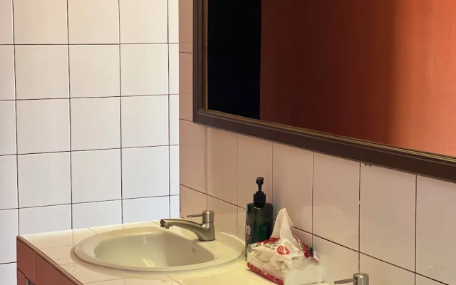 Cha Na Stay at Merry V