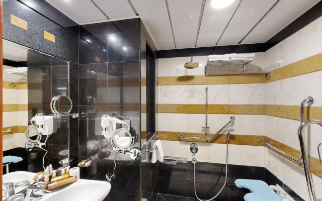 Leader Al Muna Kareem Hotel