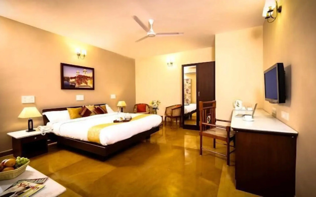 Hanu Reddy Residences Poes Garden