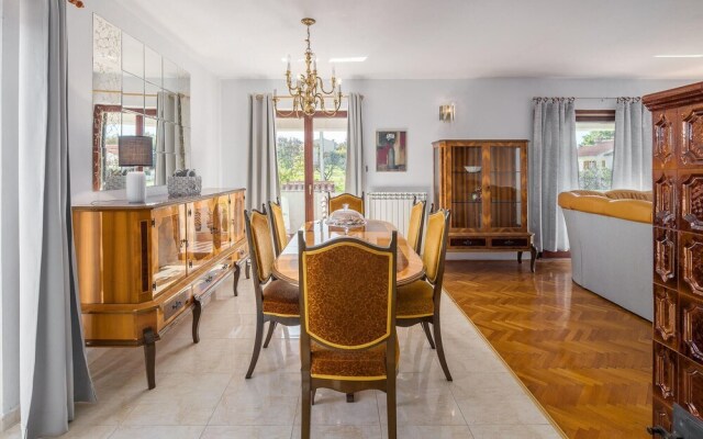 Awesome Home in Labin With 4 Bedrooms and Outdoor Swimming Pool