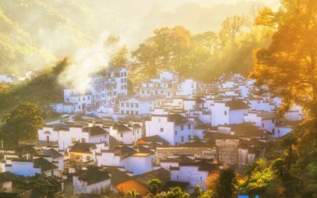 Wuyuan Hetian Xiangsu (Huangling Scenic Area)