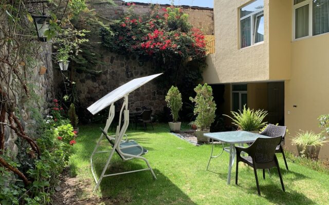 Los Tambos - Colonial