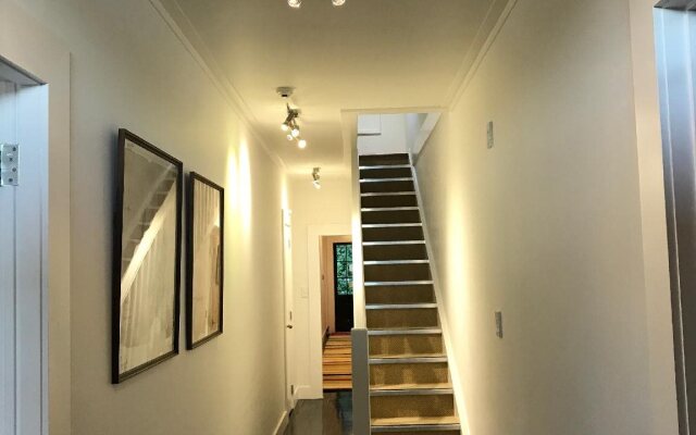 The Old Oak Boutique Hotel