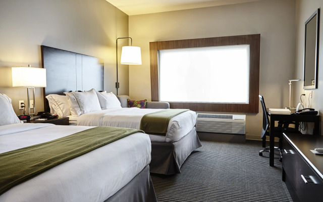 Holiday Inn Exp Stes Tahlequah