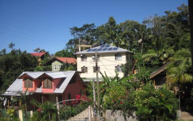 Roatan Backpackers' Hostel