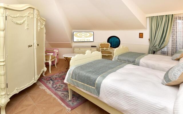 Royal Hotel