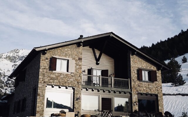 L'Ovella Negra Mountain Lodge