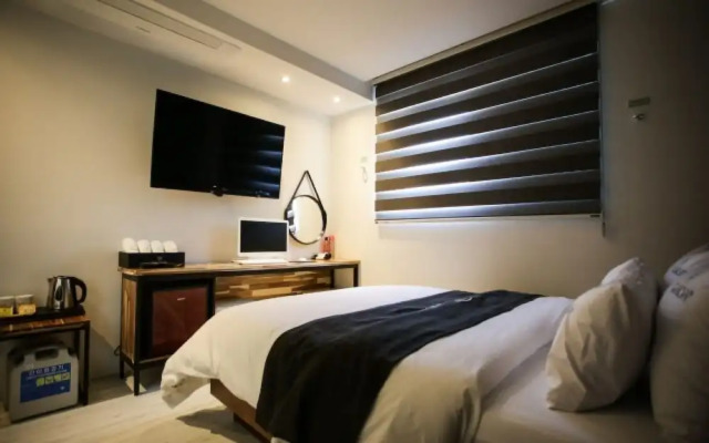 Yongin Hotel Wow