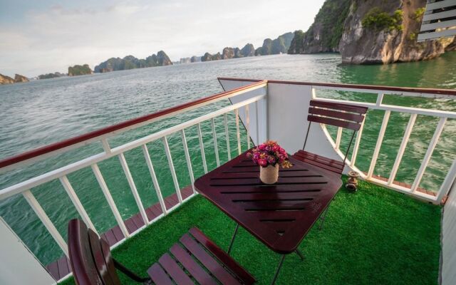 Charm Boutique Cruise