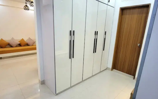 Luxurious 3-bhk Highly Secured & Close to Airport