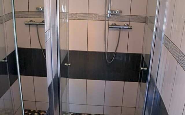 Alaguyauder Le Studio