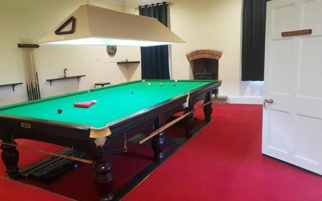 Large 2 ensuite bedroom flat with lovely views