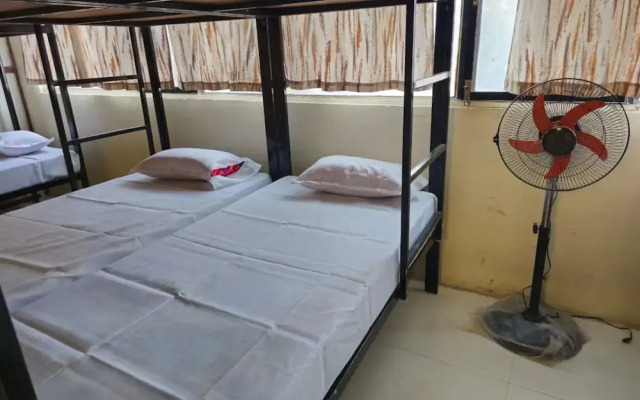 Goroomgo Kshipra Guest House Ujjain