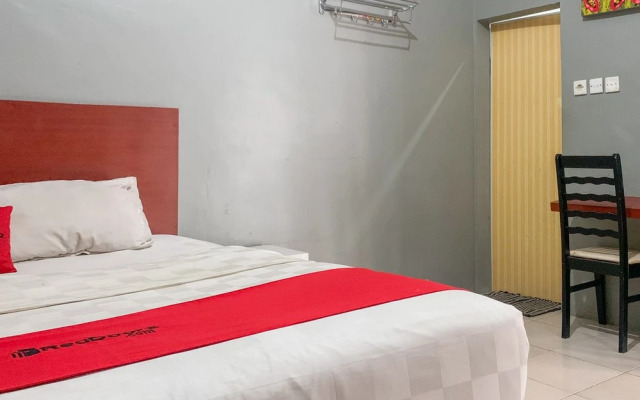 RedDoorz @ Jalan Sei Batang Hari Medan